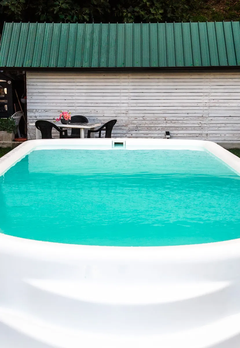 grcomposites_piscina1