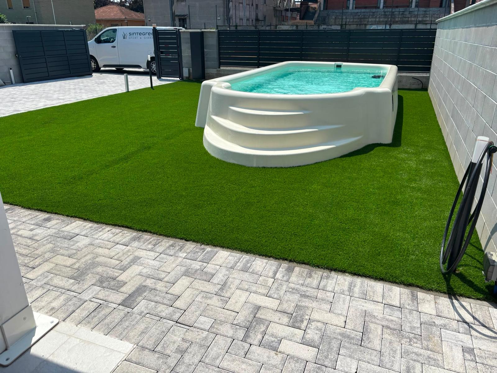 The swimming pool1