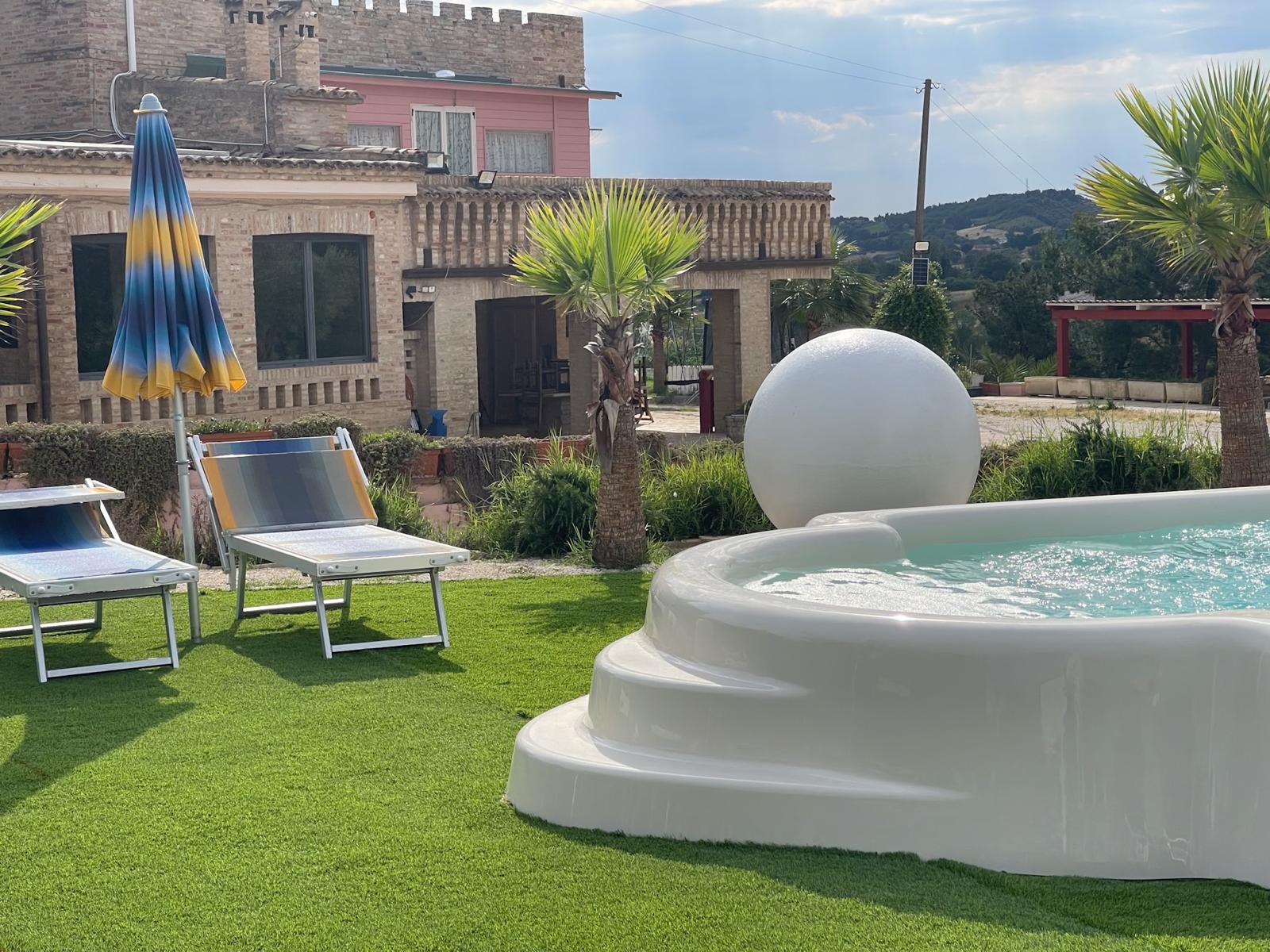 The swimming pool14