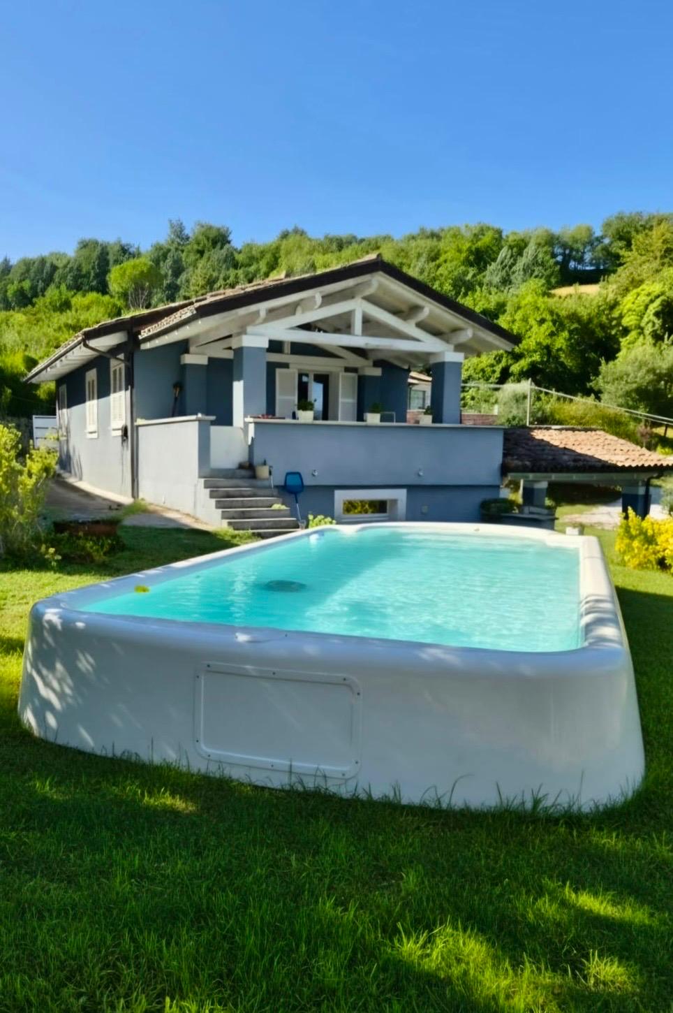 The swimming pool4